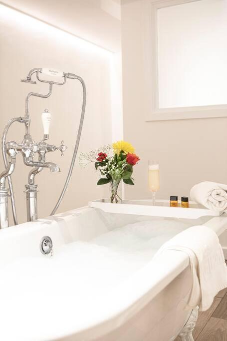 City Superhost: Luxury Deansgate Townhouse 曼彻斯特 外观 照片